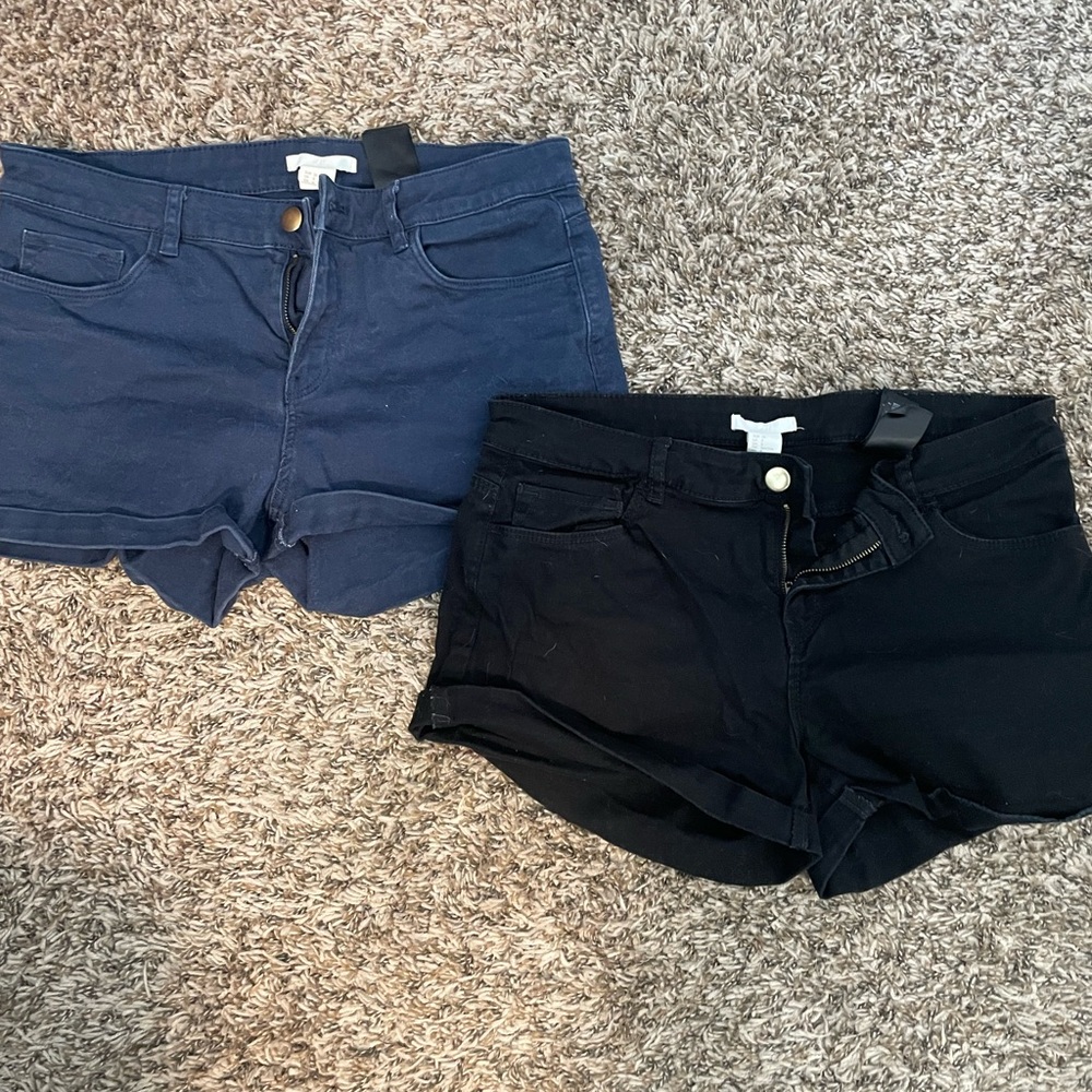 H&M Women's Navy and Black Jean Shorts